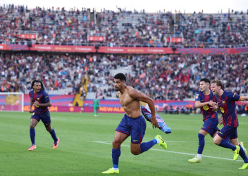 Araujo strikes late as Barca snatch win over Girona