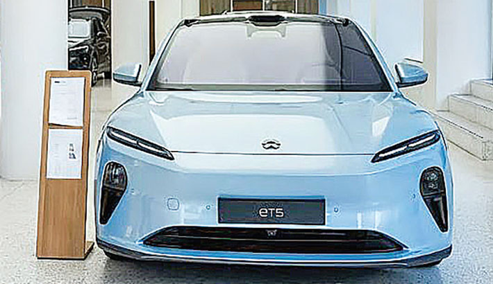 CHINESE EV MAKER NIO REBOUNDS FROM LOSSES OVER GIC LAWSUIT