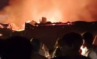 17 shops gutted in Faridpur fire