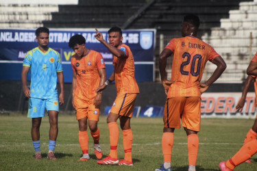 Abahani shocked by Brothers, Mohammedan held by Police