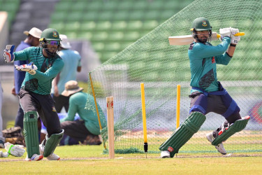 Batters bring match-day intensity to practice
