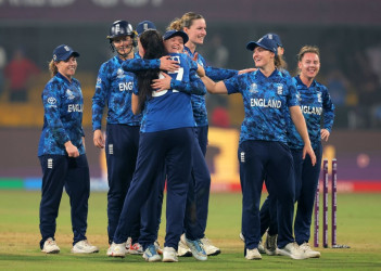 England hold their nerve to clinch semi-final berth after Indian collapse