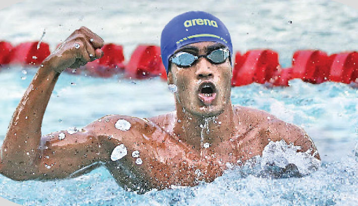 Navy shatters records on day 1