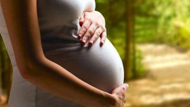 25-week-old foetus undergoes spine surgery in mother's womb