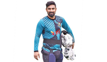 Litton, Shoriful among early arrivals in Chattogram