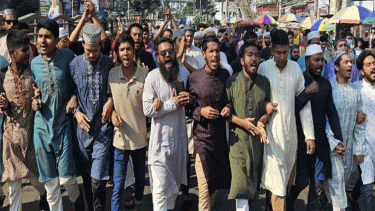 Students protest demanding ban on ISKCON