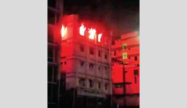 Fire breaks out at Mirpur community center