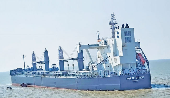 First wheat shipment from US arrives in Ctg Port