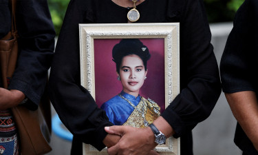 Thailand's Queen Mother Sirikit, influential style icon, dies at 93