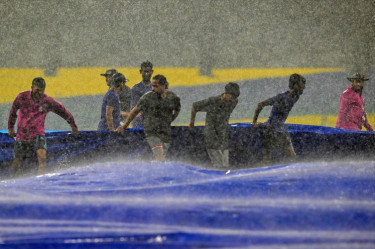 Sri Lanka and Pakistan share spoils in washed out clash