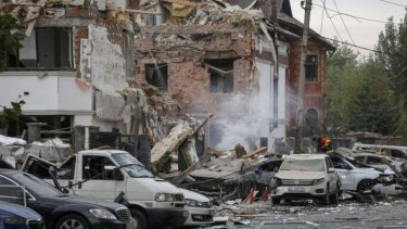 Russian strikes on Ukraine kill four, wound around 20