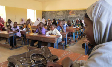 Fuel blockade by fighters cripples Mali, schools shut down