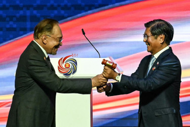 Philippines to take ASEAN chair with focus on South China Sea