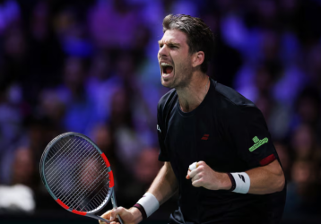 Norrie stuns world number one Alcaraz in Paris Masters