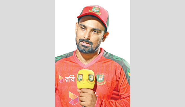 LITTON FEELS 'SORRY' FOR BOWLERS