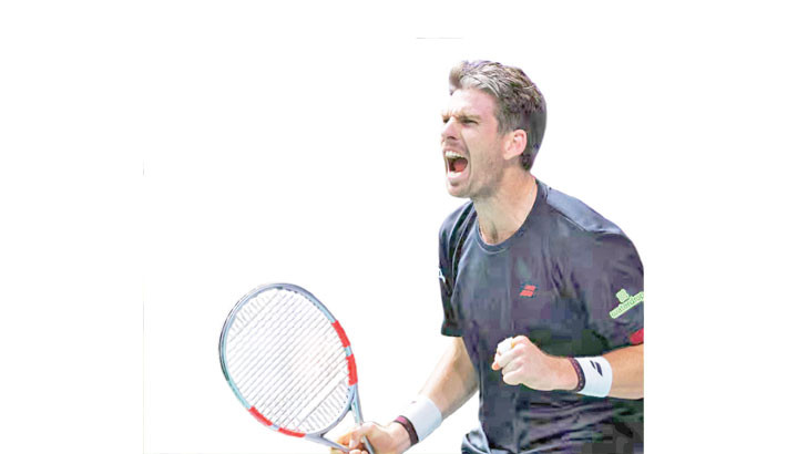 Norrie stuns world number one Alcaraz in Paris Masters