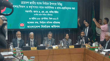 Bangladesh election: EC starts meeting with top government officials