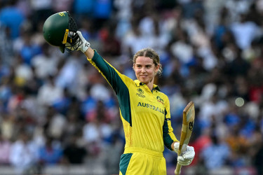 Litchfield ton guides Australia to 338 in World Cup semis