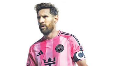 Messi feels the weight of farewells