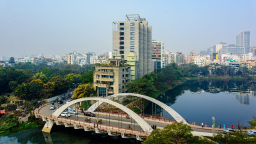 Air quality in Dhaka turns moderate on Friday morning