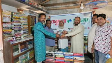 Retired teacher builds open library to spread knowledge