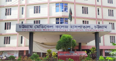 20 police officers injured as bus overturns in Chattogram