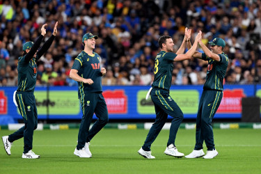 Hazlewood stars as Australia ease past India to win 2nd T20