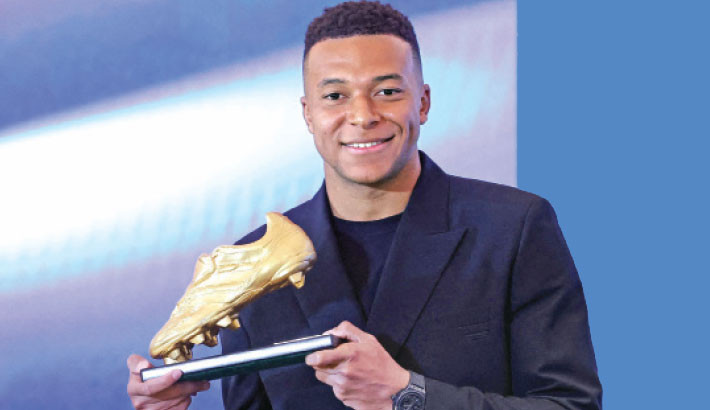 Real Madrid forward Kylian Mbappé received the European Golden Boot at the Santiago Bernabéu Stadium in Madrid on Friday for scoring 31 goals in the 2024-25 season. -AFP PHOTO