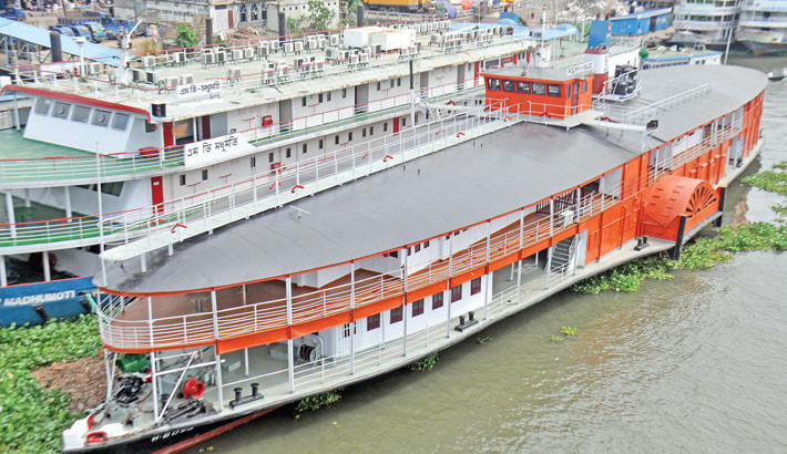 Bangladesh’s century-old historic paddle steamer, PS Mahsud, is docked at Babubazar BIWTC Dock in the capital, ready to transport passengers on the Dhaka–Barishal river route from 15 November. The photo was taken on Saturday. -FOCUS BANGLA
