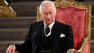 Where does the King get his money?