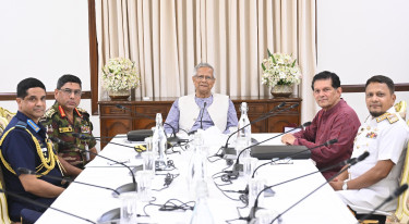 CA discusses election preparations with chiefs of armed forces