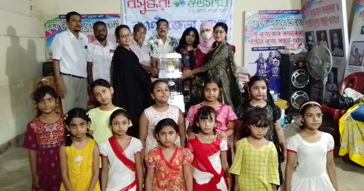 Nritya Niketan receives water filter on golden jubilee