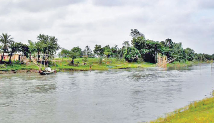 Magura villagers endure hardship for lack of bridge over River Kumar