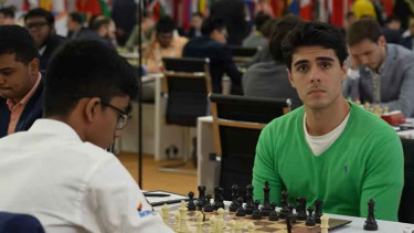 Neer Holds Norwegian Grandmaster