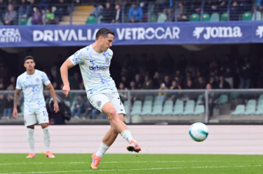 Inter edge Verona with Zielinski brilliance and late own goal