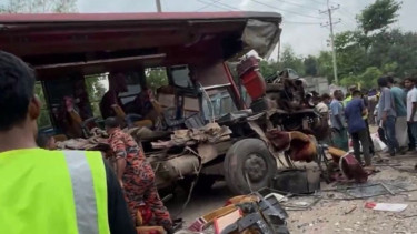 3 killed, 32 injured in collision between two buses