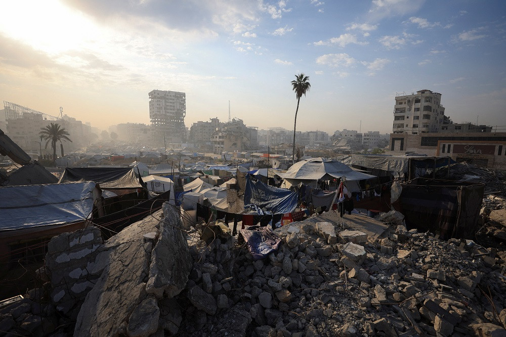 Not enough tents, food reaching Gaza as winter comes
