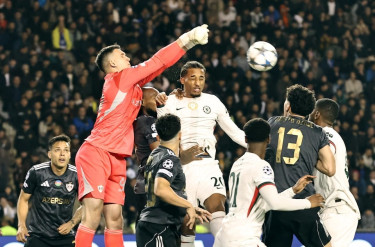 Garnacho earns Chelsea point in 2-2 draw at Qarabag