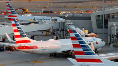 US orders 10% flights cut at major US airports due to shutdown