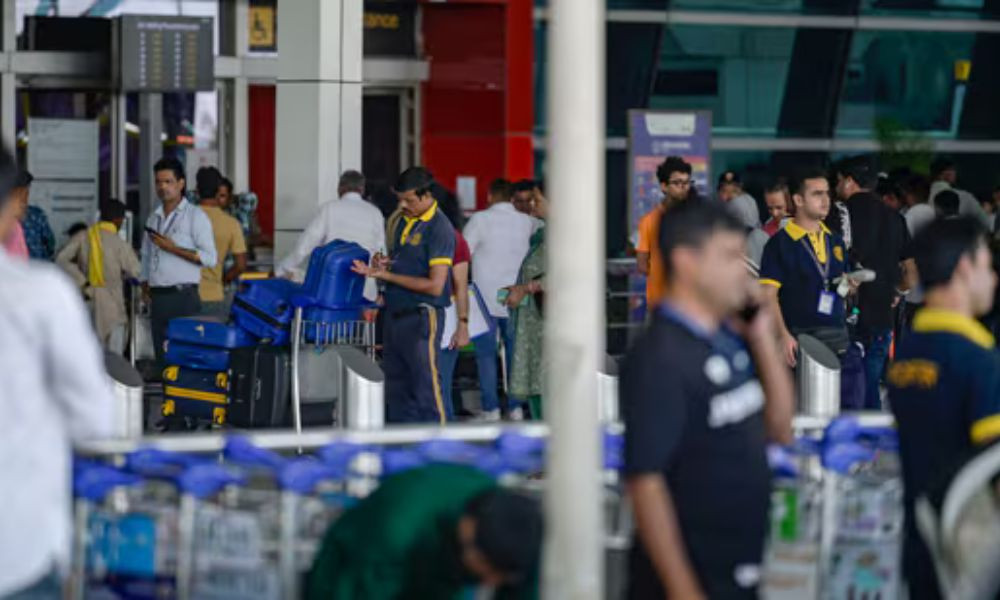 Passengers suffer as over 100 flights delayed at New Delhi airport