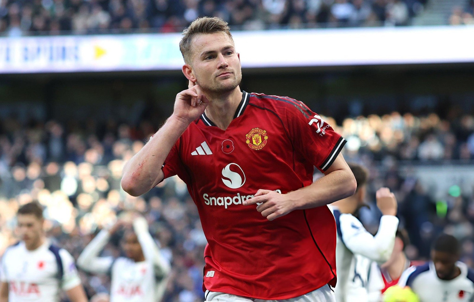 De Ligt rescues draw for Man Utd after Tottenham turnaround