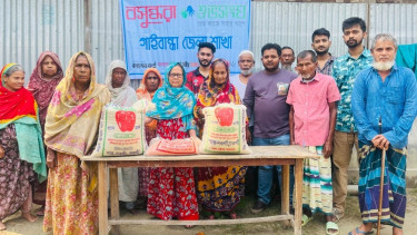 Elderly residents find family in Bashundhara Shuvosangho volunteers