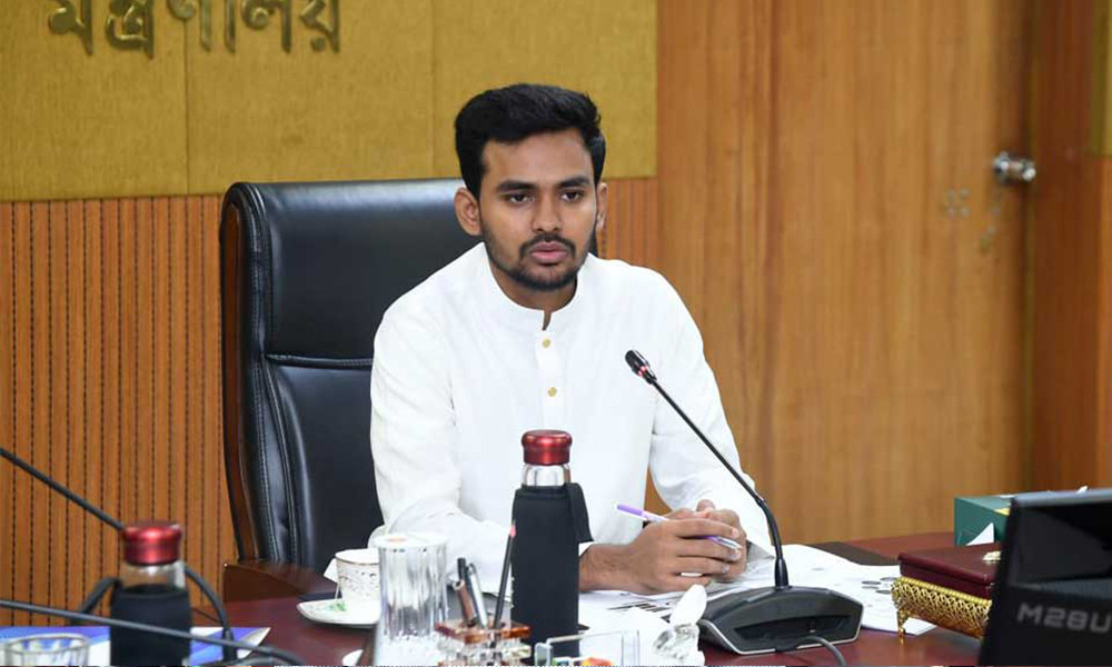 Asif Mahmud becoming voter in Dhanmondi zone