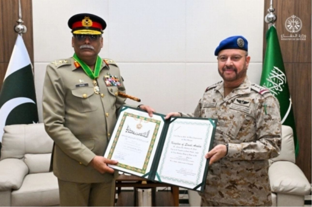 Pakistan Army officer presented with King Abdulaziz Medal