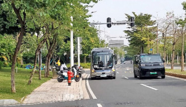Driverless buses bring smooth, super-easy urban mobility in Guangzhou
