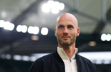 Wolfsburg sack coach Simonis after 10 league matches