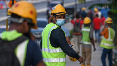 Malaysia deports 15 ‘blacklisted’ Bangladeshis among 113 migrants