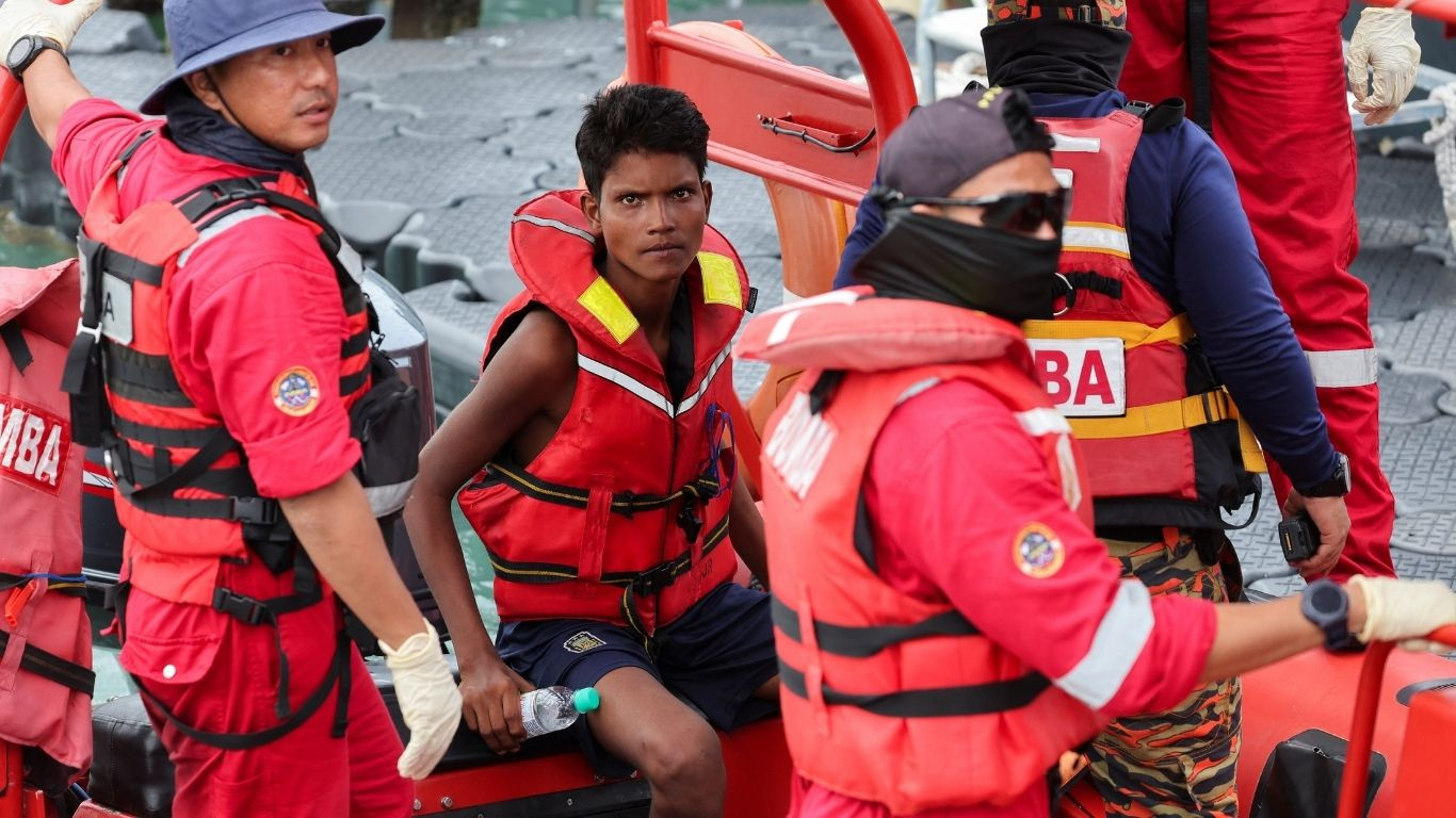 Rohingya survivor recalls deadly boat sinking
