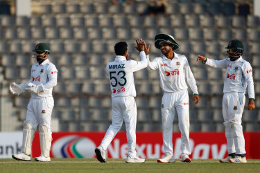 Bangladesh spinners fight back after Ireland’s strong start in Sylhet Test