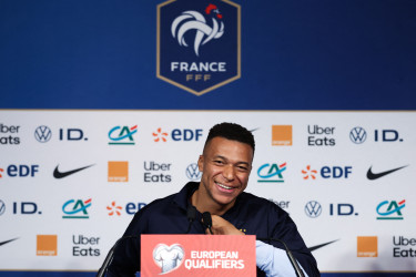 Mbappe says France football team 'to remember' Paris terror victims